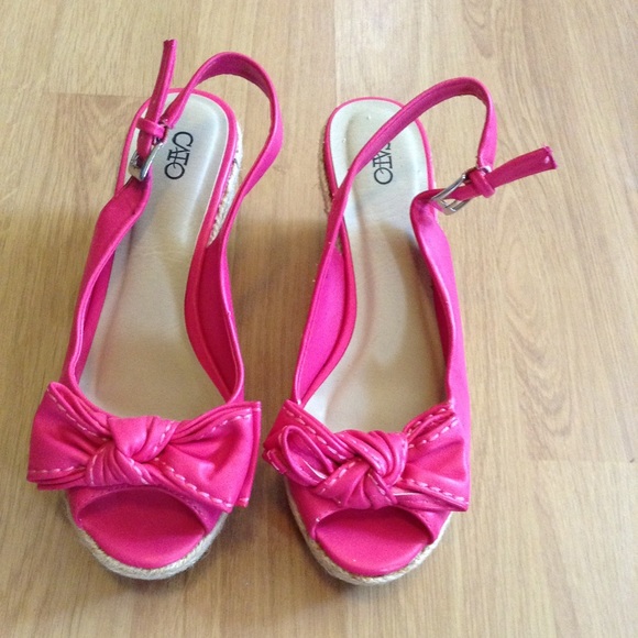pink bow wedges